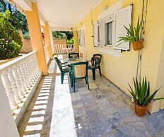 Charming Country House Just Steps From Everything