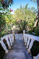 Charming Country House Just Steps From Everything