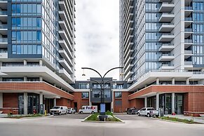 Modern High-rise 24th Floor Condo w Private Patio