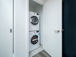 Modern High-rise 24th Floor Condo w Private Patio