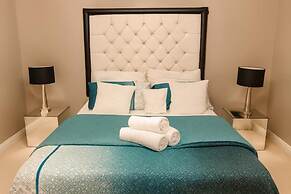 Sleeps 4 - Parking - Wifi