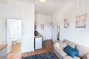 Glan Neigr Apart-Hotel By Guestz