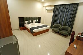 HOTEL HIGHWAY QUEEN