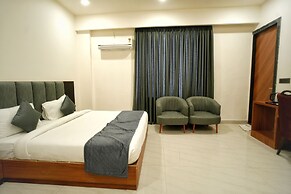 HOTEL HIGHWAY QUEEN