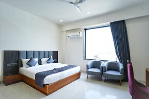 HOTEL HIGHWAY QUEEN
