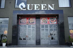 HOTEL HIGHWAY QUEEN