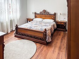Le Nora Home