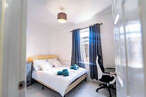 Room-comfy One-bdr in a Manchester House
