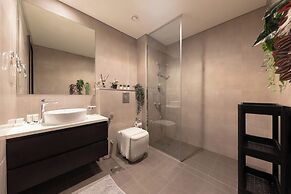 Modern 2BR Apartment in Merano Tower