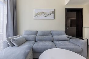 Modern 2BR Apartment in Merano Tower