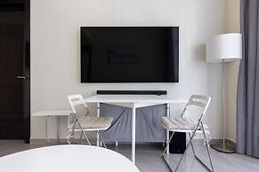Modern 2BR Apartment in Merano Tower