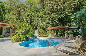 Amazing Suite 103 Walking Distance to the Beach