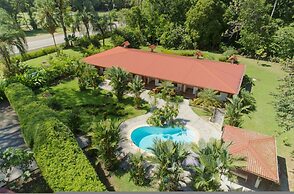 Amazing Suite 103 Walking Distance to the Beach