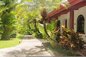 Amazing Suite 103 Walking Distance to the Beach