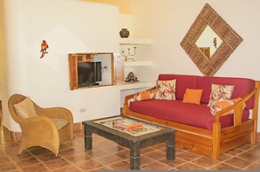 Amazing Suite 103 Walking Distance to the Beach