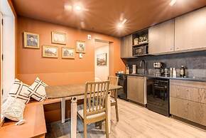 Quebec City 2 Bedroom Treasure.