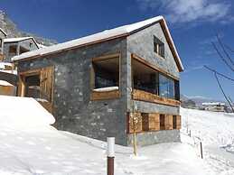 Alpine Stay, Sauna & Fireplace