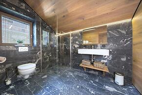 Alpine Stay, Sauna & Fireplace
