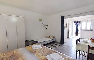 Sea-view Studio in a Quiet Area