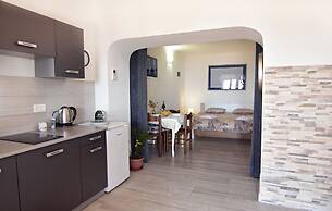 Sea-view Studio in a Quiet Area