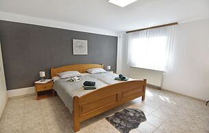 Relaxing Villa With Smart Layout