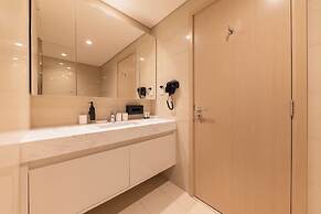Spacious 2BR with Burj Khalifa View