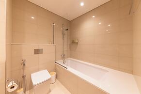 Spacious 2BR with Burj Khalifa View