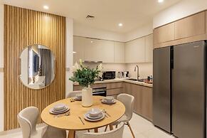 Spacious 2BR with Burj Khalifa View