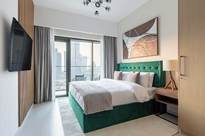 Spacious 2BR with Burj Khalifa View