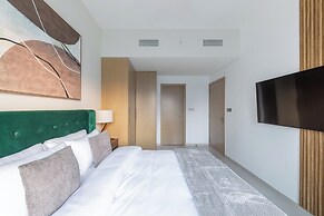 Spacious 2BR with Burj Khalifa View