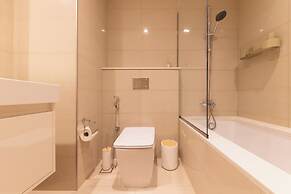 Spacious 2BR with Burj Khalifa View