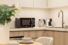 Spacious 2BR with Burj Khalifa View
