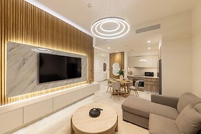 Spacious 2BR with Burj Khalifa View
