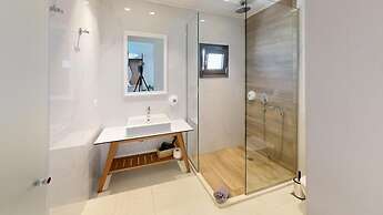 Maritime Suites
