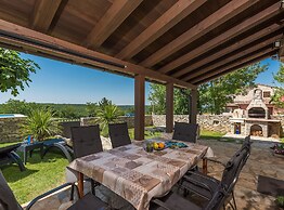 Rustical Stone House Kanfanar With Pool