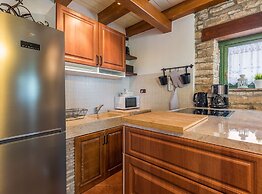 Rustical Stone House Kanfanar With Pool