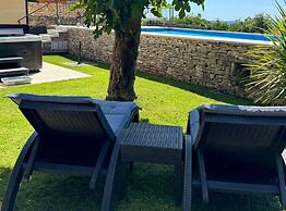 Rustical Stone House Kanfanar With Pool
