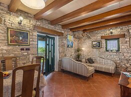 Rustical Stone House Kanfanar With Pool