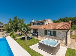 Rustical Stone House Kanfanar With Pool