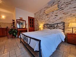 Vasilis Boutique Studios