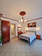 Vasilis Boutique Studios