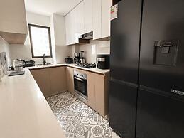 Elegant Apartment Modern Design - 1006