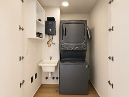 Elegant Apartment Modern Design - 1006