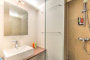 Centrally Located Antwerp Stay for 10
