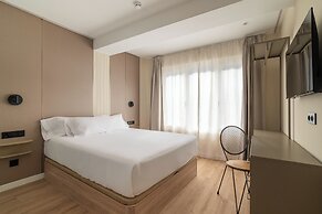 LEE Hotel