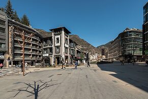 LEE Hotel
