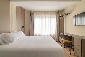 LEE Hotel