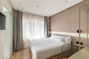 LEE Hotel