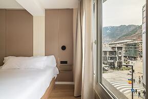 LEE Hotel