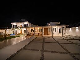 14 BR Getaway 2 Mins From Sosua Action!